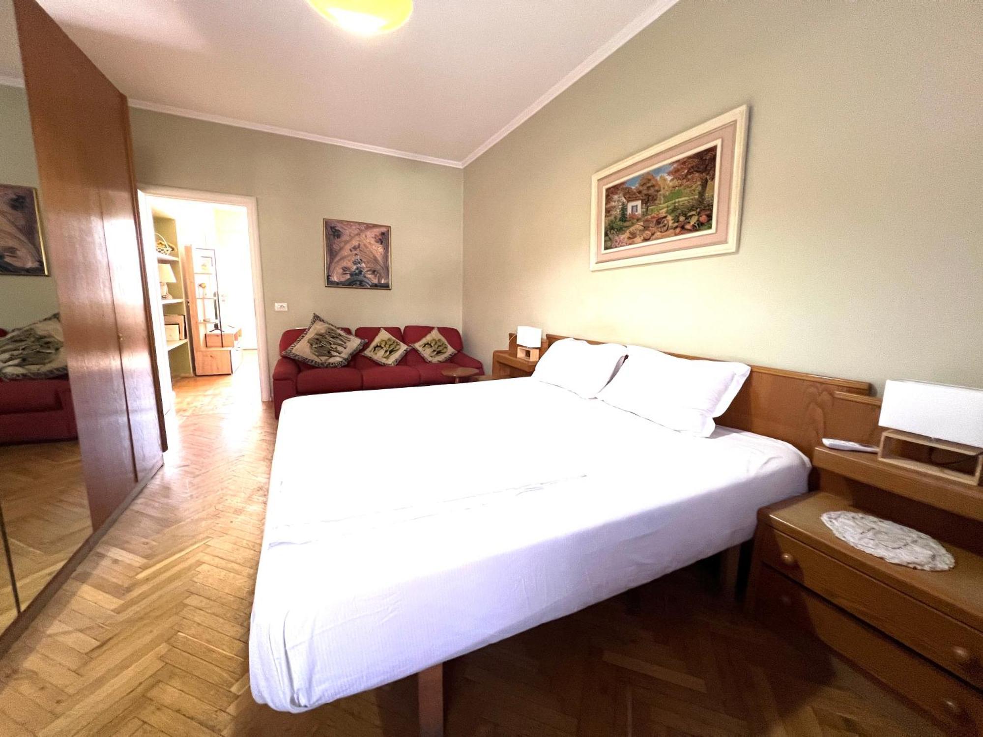Vintage Apartment In Center Tiran Dış mekan fotoğraf