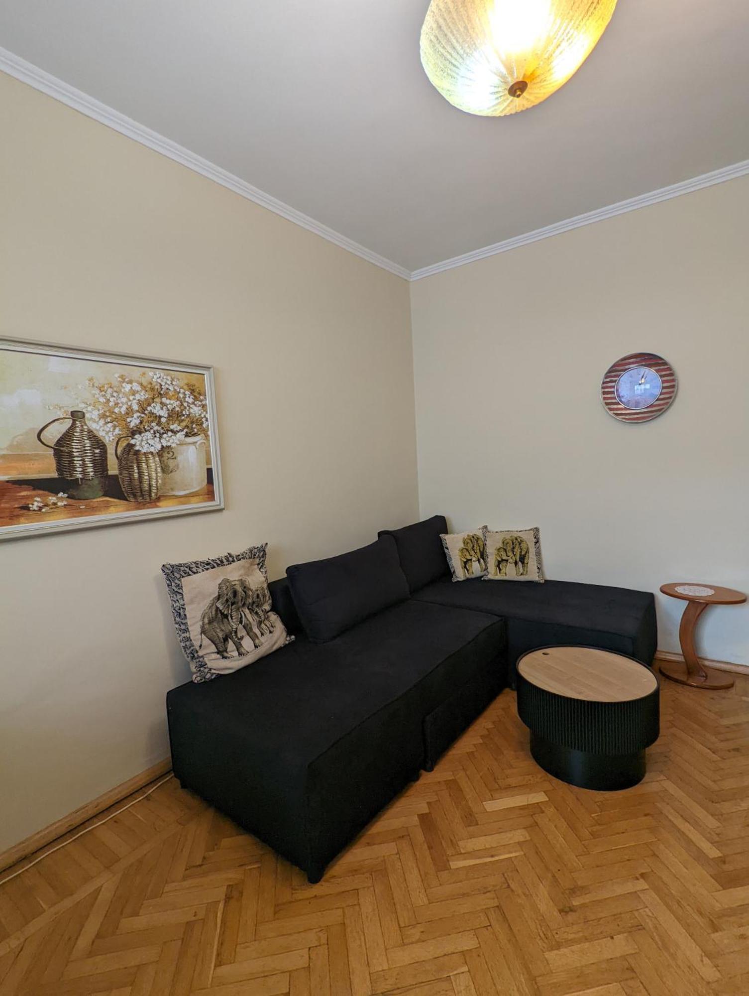 Vintage Apartment In Center Tiran Dış mekan fotoğraf